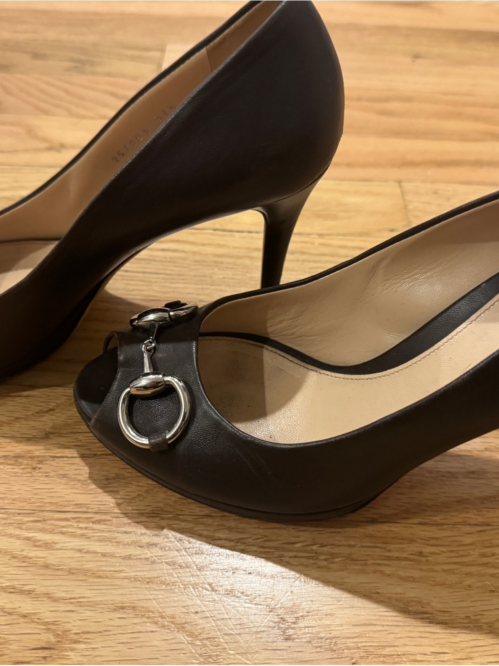 Gucci Dark Brown Leather Horsebit Peep Toe Pumps Heels Size 37.5 / US 7.5 - Picture 6 of 9